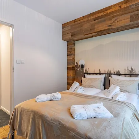 Apartament 14 Obroncow Pokoju 10A *