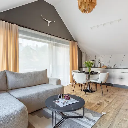 Apartament Obroncow Pokoju 14 *