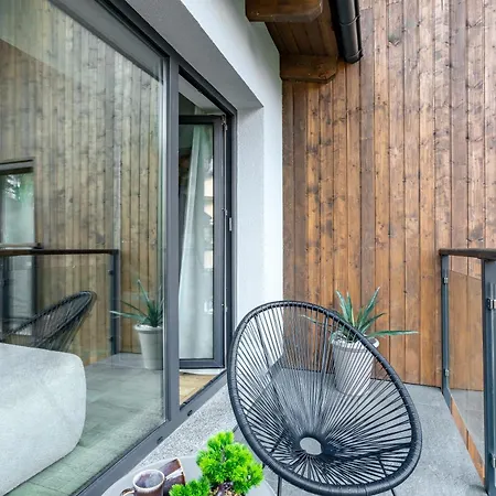 Obroncow Pokoju 14 Apartament