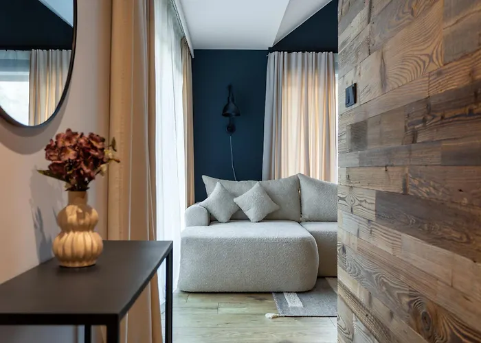 Obroncow Pokoju 14 斯克拉斯卡波伦巴